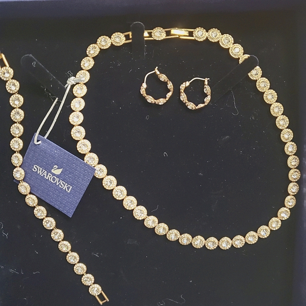 The angelic 3 sworvorski 3 piece rose gold set-